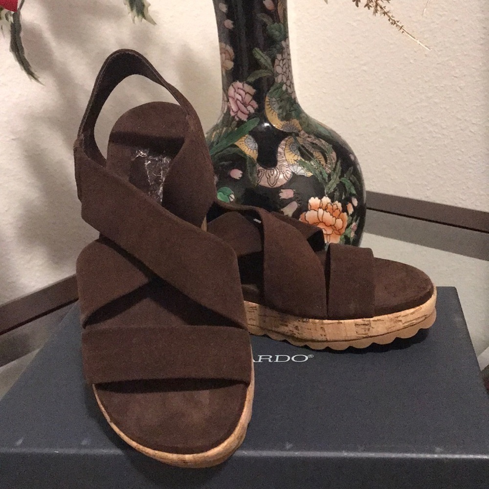 👠 Bernardo 👠 LISA Chocolate Suede Shoes Wedges